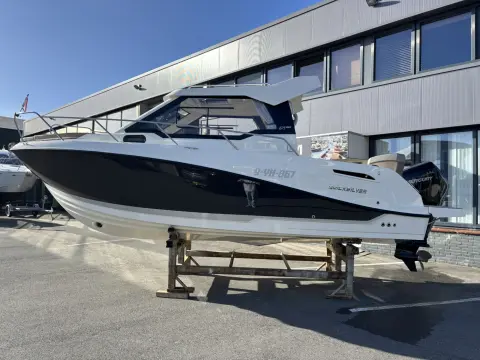 Quicksilver 675 weekend met Mercury 175 pk V6 — Hardinxveld-Giessendam
